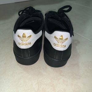 Addis’s All-Star Sneakers